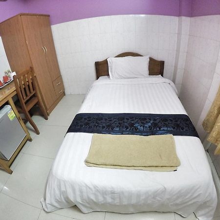Capitol 3 Guesthouse 金边 外观 照片