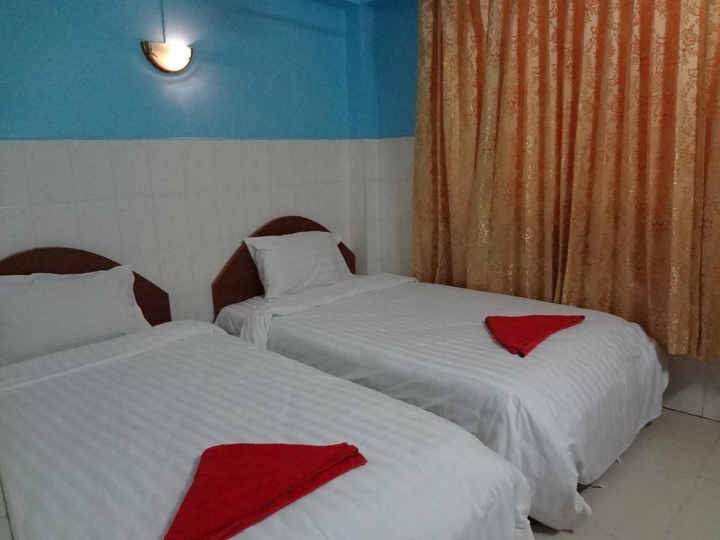 Capitol 3 Guesthouse 金边 外观 照片
